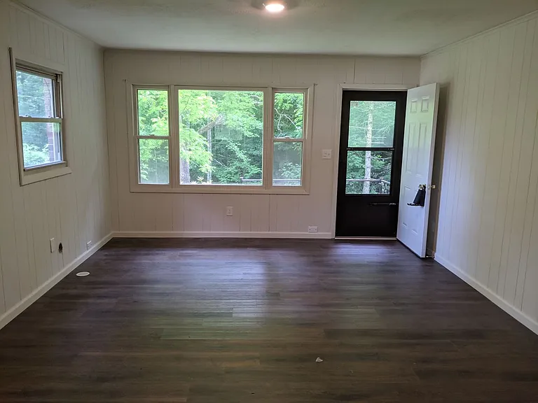 554 Love Hollow Rd — Photo 11