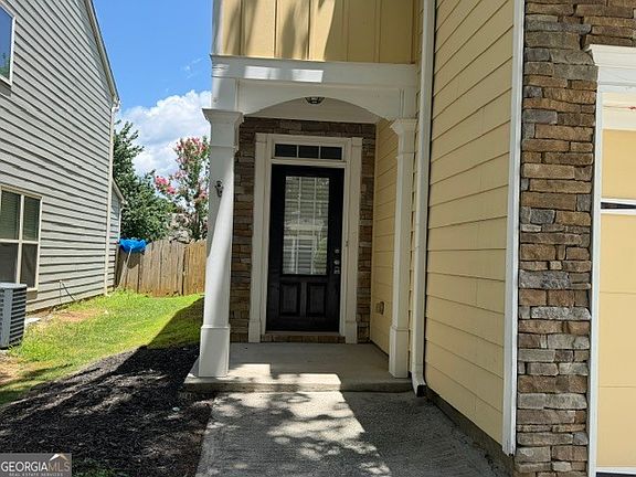 2nd image of 5780 Weddington Dr