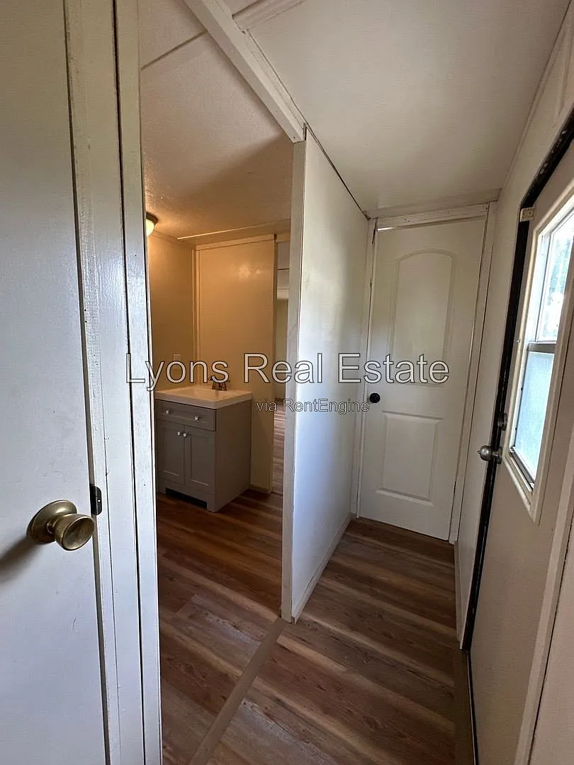 1 bed, 1.0 bath, 528 sqft, $695 — Photo 3