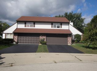 554 Lasalle Ct, Buffalo Grove, IL