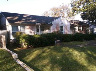 5917 Revere Pl, Dallas, TX 75206