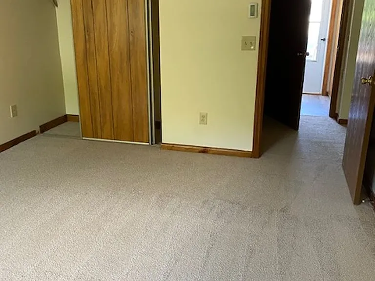 52 Village Green Rd — Photo 35