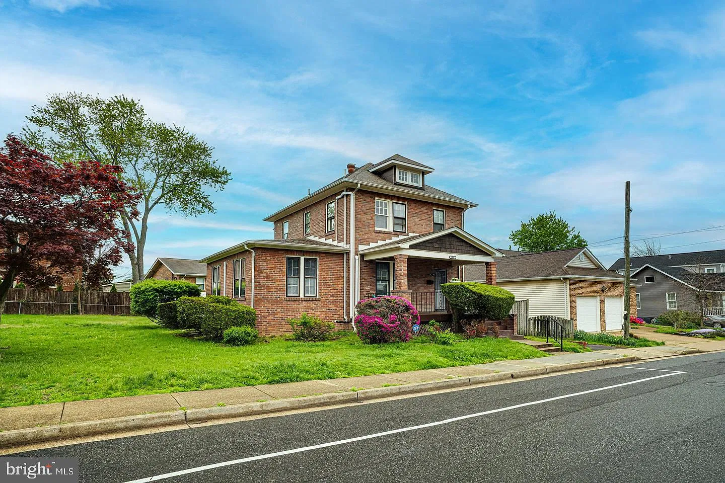 4 bed, 2.0 bath, 1626 sqft, $4,000 — Photo 3
