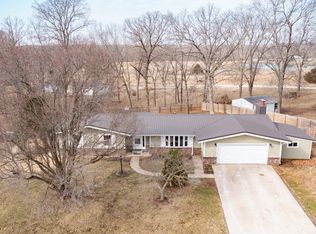 1091 County Road 2505, Moberly, MO 65270