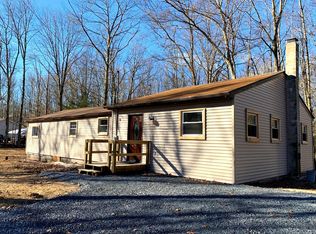 719 Lily Rd, East Stroudsburg, PA 18302