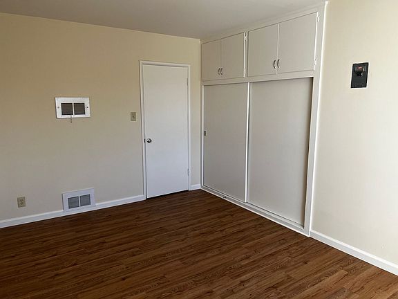 3rd image of 1137 E California Ave #20