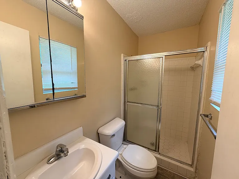 3902 Danube Cir — Photo 19