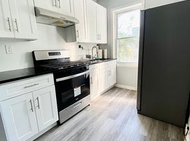 23-77 36th St, Astoria, NY