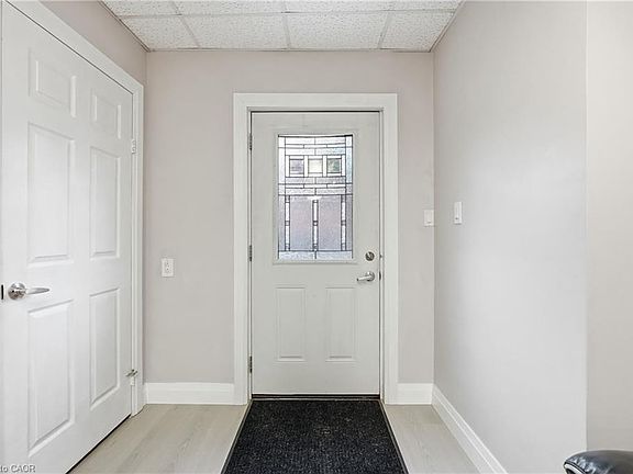 4th image of 5196 4th Ave