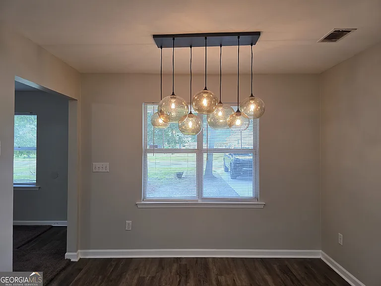 146 John Glenn Dr — Photo 9