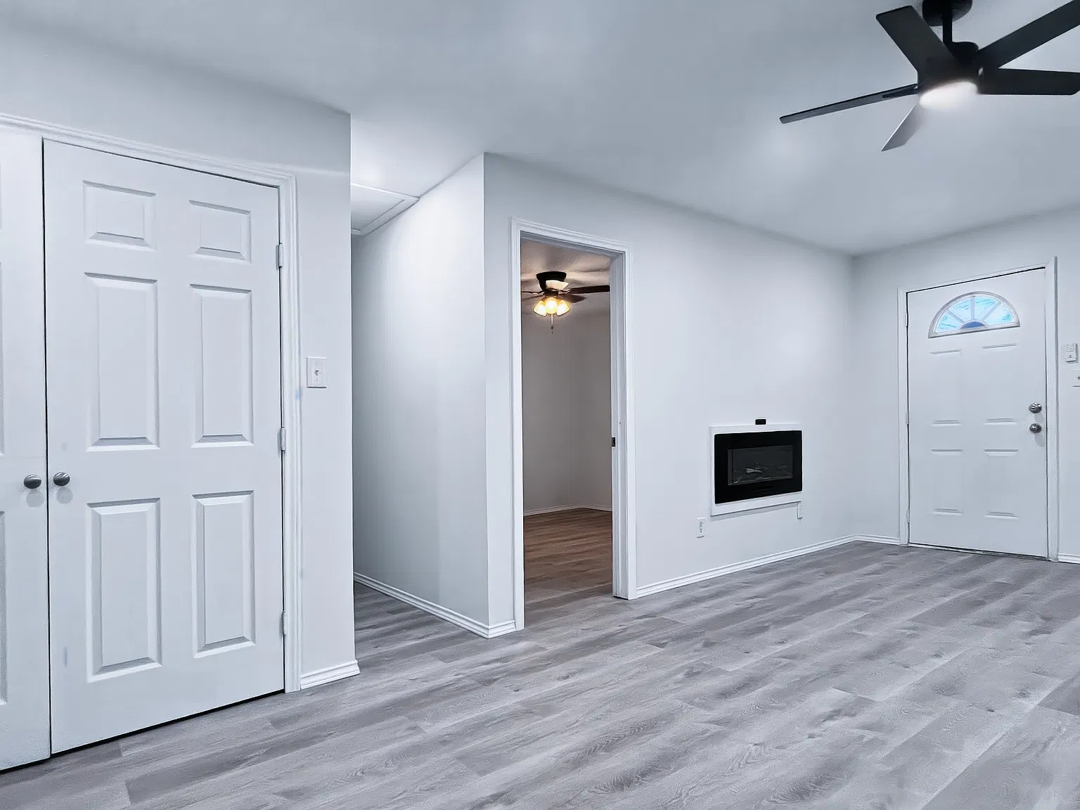 1 bed, 900 sqft, $1,000 — Photo 2