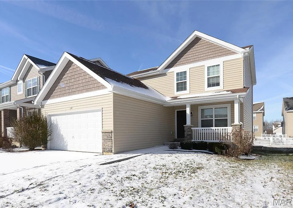 227 Pecan Bluffs Dr