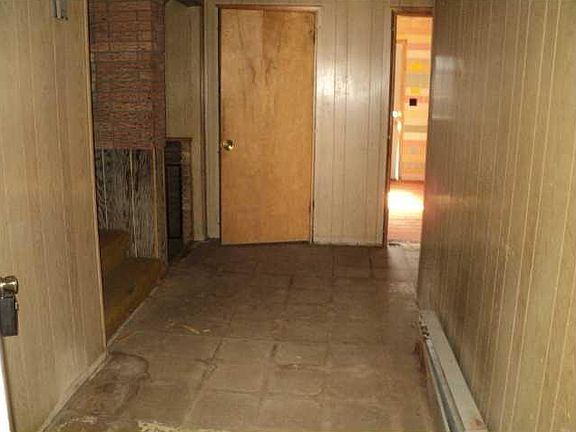 4th image of 2900 Shady Oak Dr