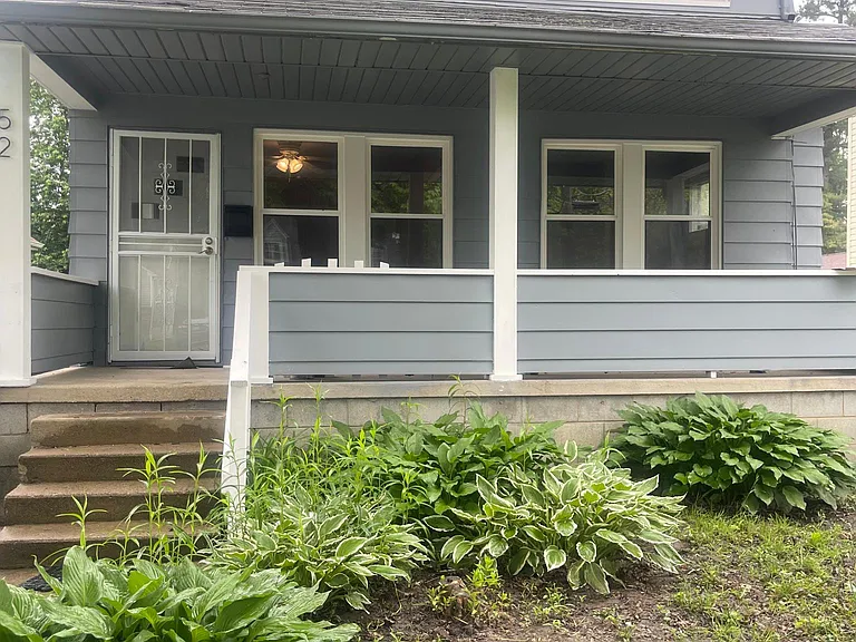 52 N Dunlap Ave — Photo 1