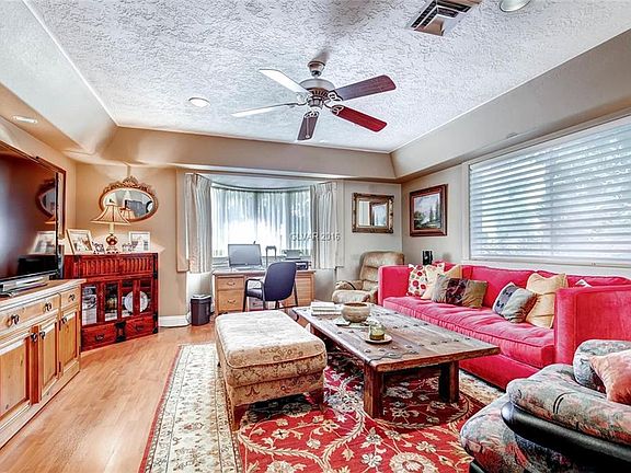 5th image of 216 Dalmatian Ln