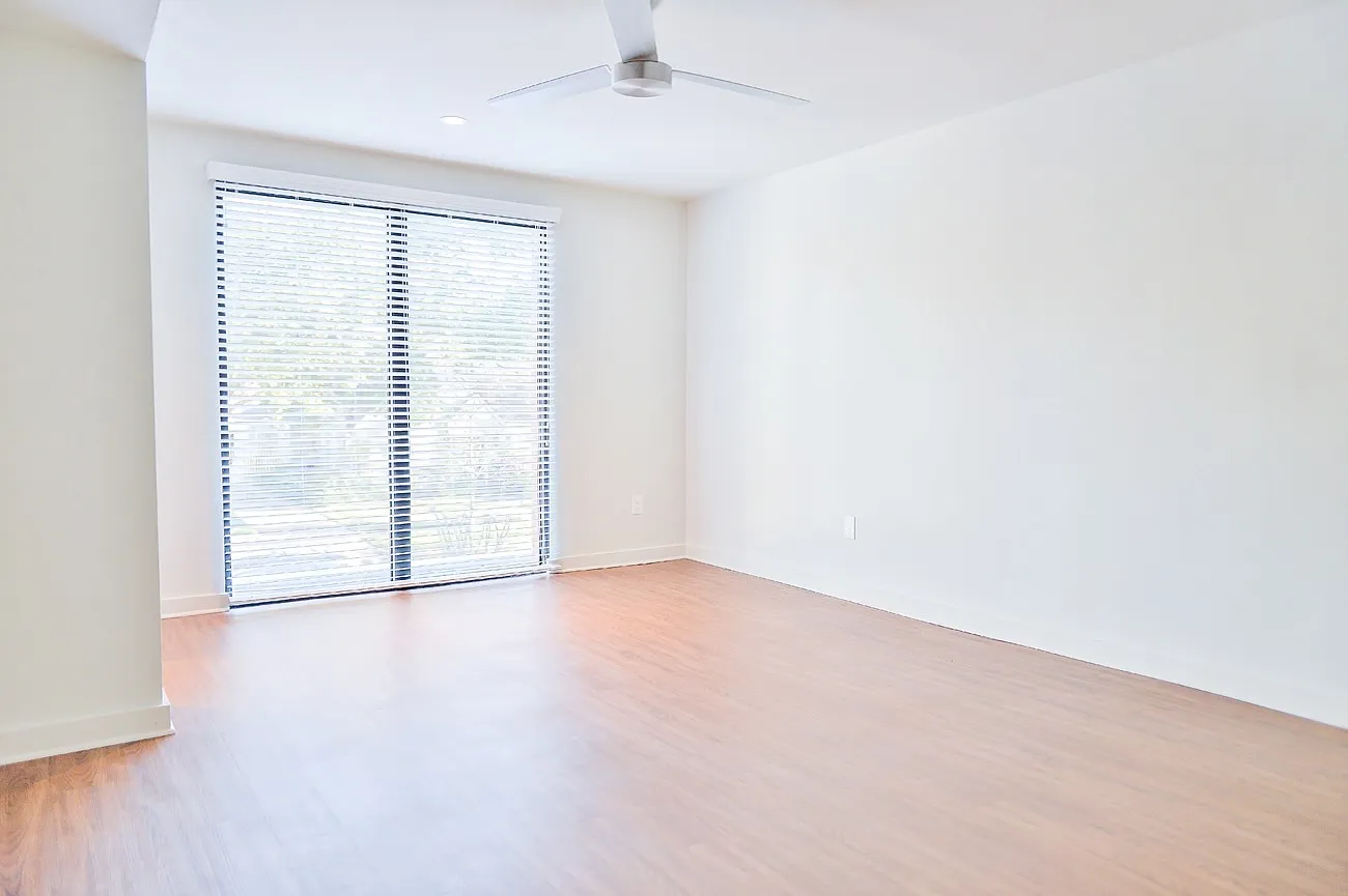 2043 Sul Ross St — Photo 3