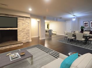 100 Crescent Ave, Waldwick, NJ 07463