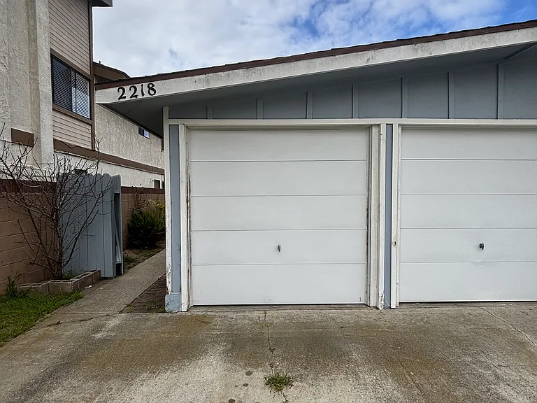 2218 Carnegie Ln #D — Photo 8
