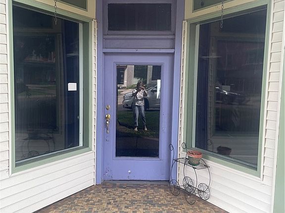 3rd image of 33 W Main St