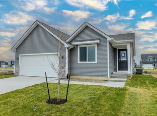 605 NE Meadow Landing Dr, Ankeny, IA 50021