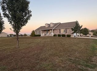 330 Madison Dr, Bismarck, MO 63624