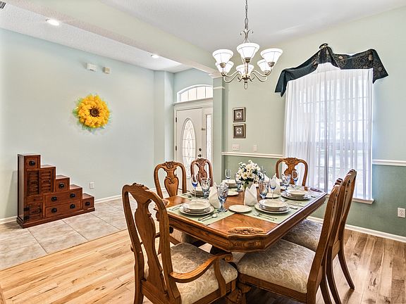 2nd image of 1820 Lochamy Ln