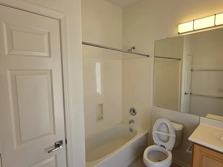 2653 N Travis — Photo 29