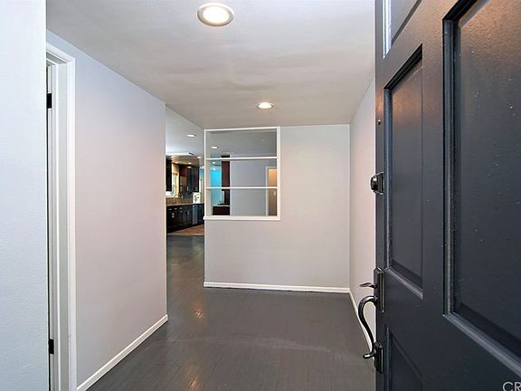 4th image of 5163 Comercio Ave