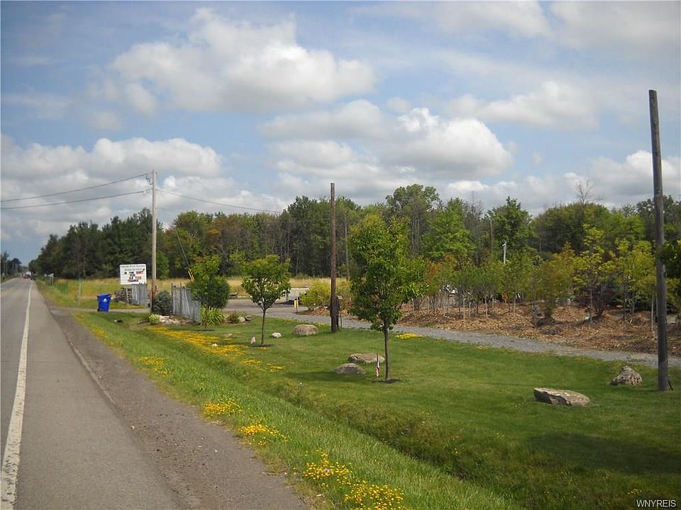 2nd image of 5705 Shawnee Rd