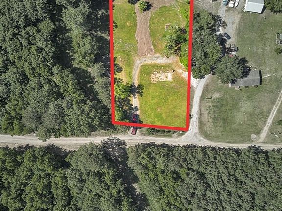 2nd image of 390 Claudia Lane
