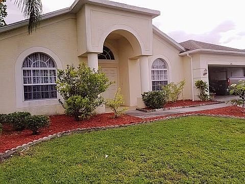 2nd image of 2715 Manning Dr