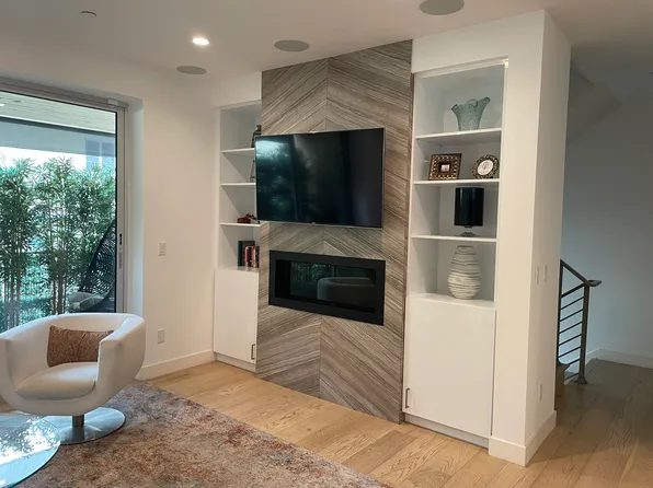 10419 Pandora Ave, Los Angeles, CA 90025