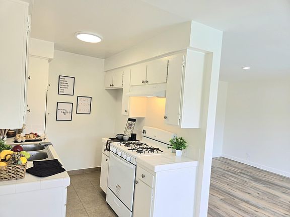 5th image of 3621 Emerald St #55