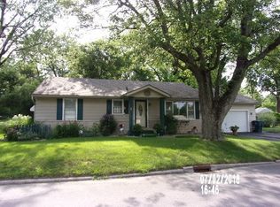511 S Willow Rd, Muncie, IN 47304