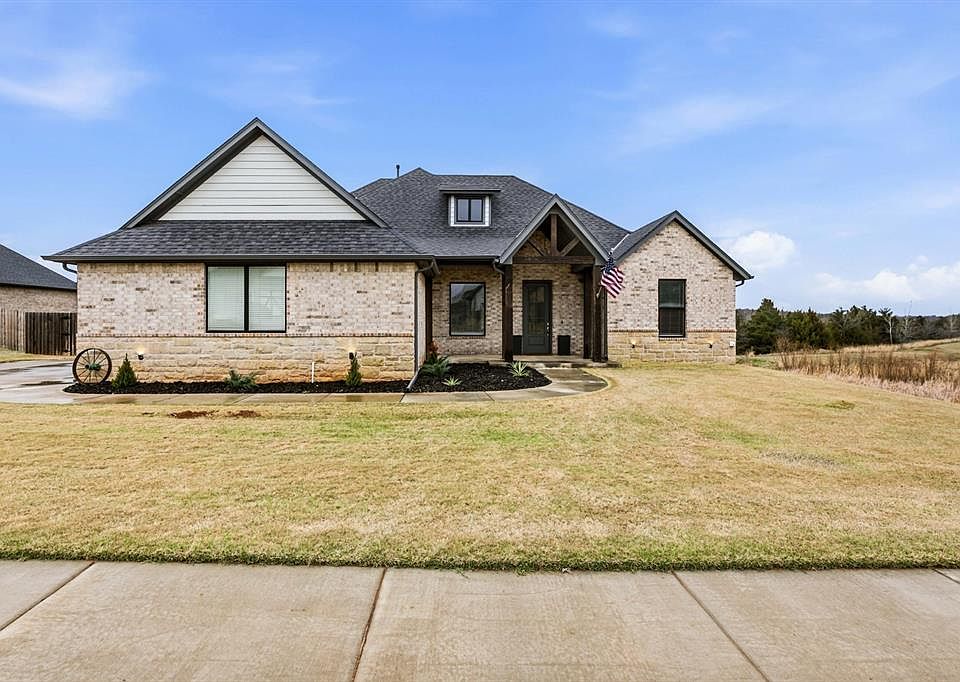 1st image of 1147 Colonial Ave