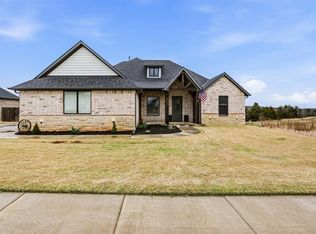 1147 Colonial Ave, Tuttle, OK 73089