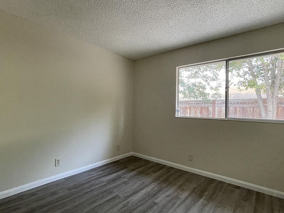 1st image of 34319 Blackstone Way