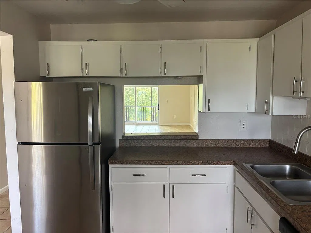 2 bed, 2.0 bath, 1312 sqft, $1,600 — Photo 3