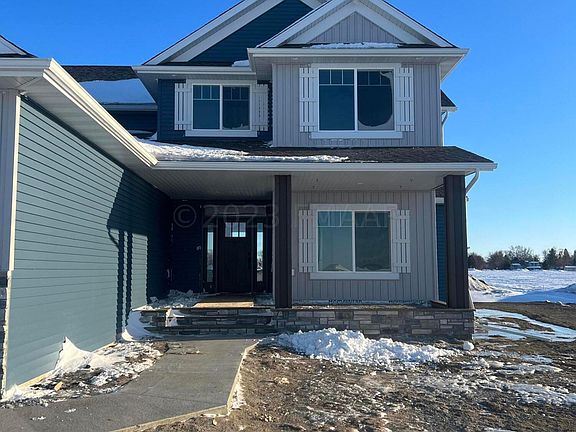 2nd image of 703 4th Ave N