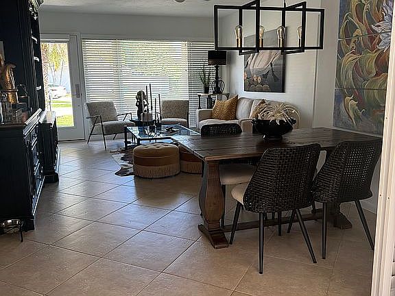 4th image of 1292 Apricot Ave