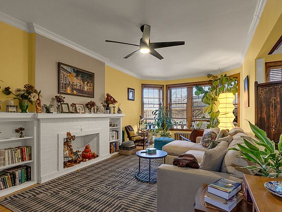5th image of 1042 Washington Blvd APT 3W
