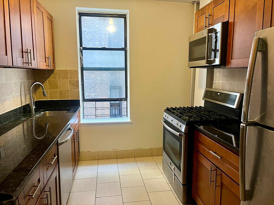 1st image of 551 W 160th St #37
