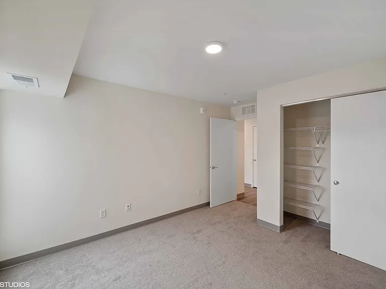 Midwell — Photo 45