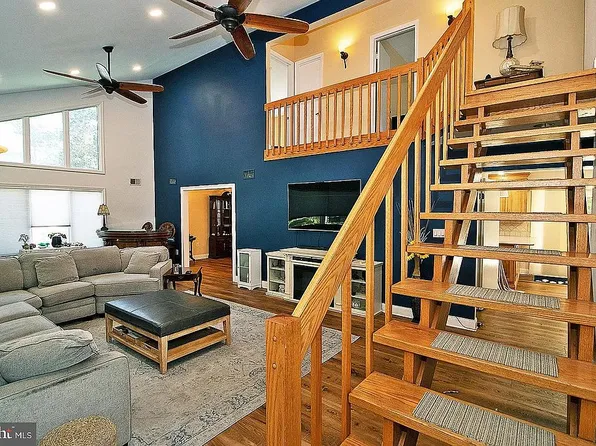 458 Penn Ave N, Forked River, NJ 08731