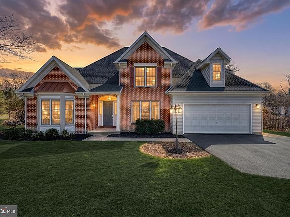 2nd image of 26 Nye Rd