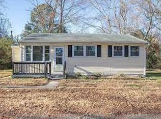 944 8th St, Petersburg, VA 23803