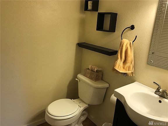 5th image of 6111 N 16th St APT M103