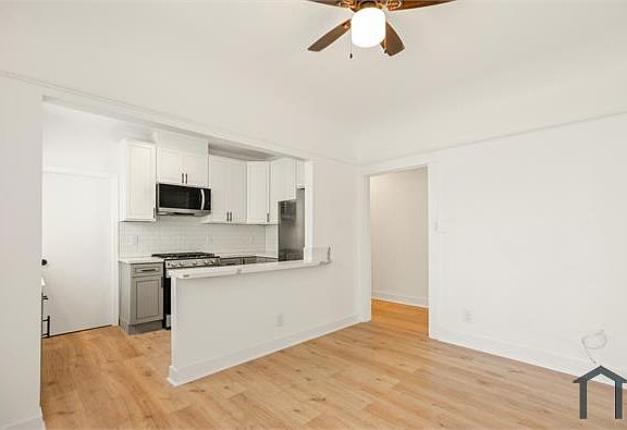 3rd image of 1159 1/2 N Virgil Ave