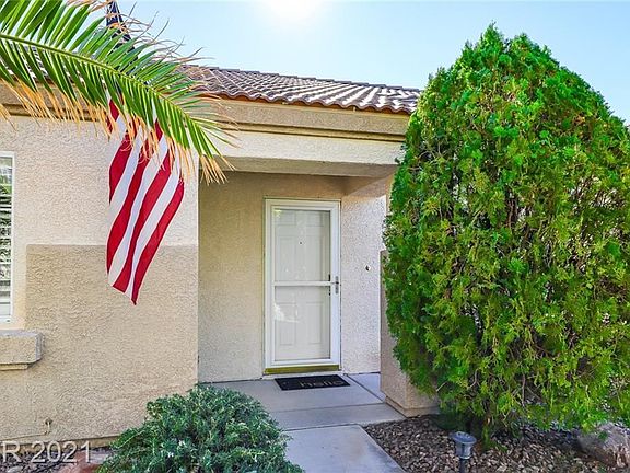 4th image of 2303 W El Campo Grande Ave