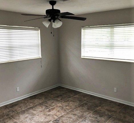 3rd image of 3302 Cambridge Dr